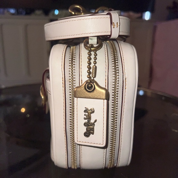 Coach Riley Lunchbox - Picture 3 of 4